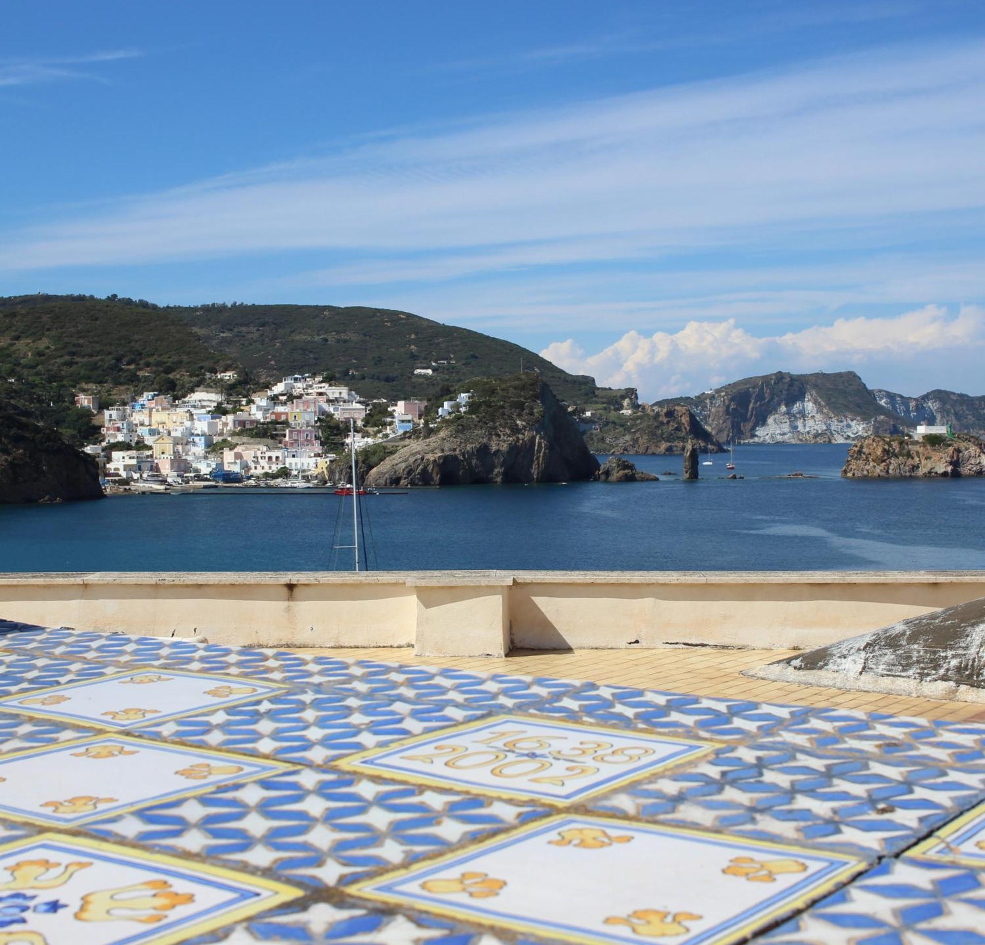 La Mansarda Sul Porto Apartment Ponza Luaran gambar